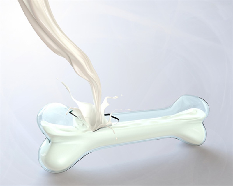 Bị loãng xương có nên uống sữa không