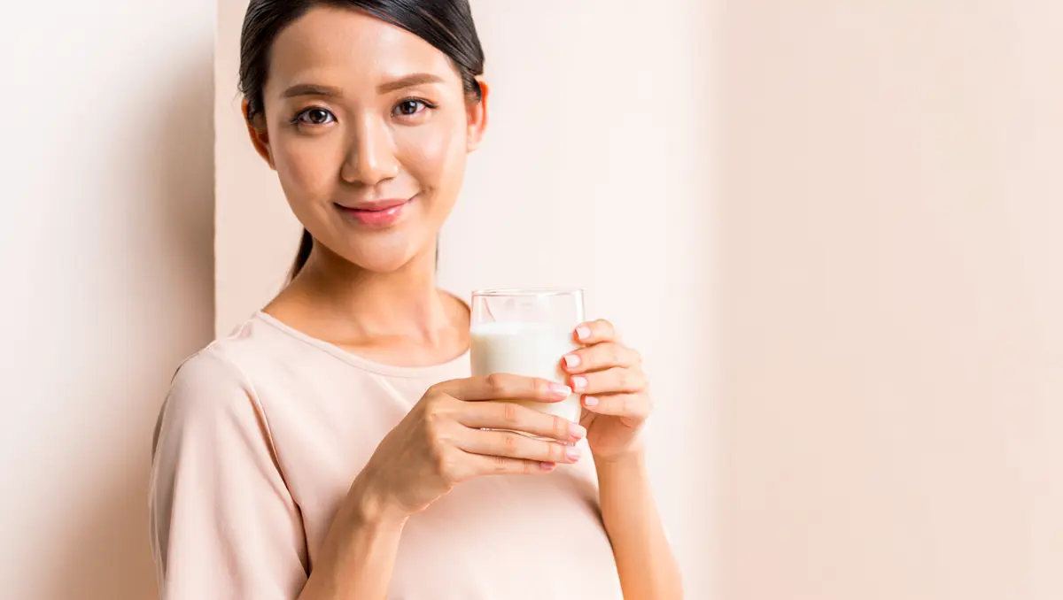 Uống sữa bầu vào tháng thứ mấy là tốt nhất cho mẹ và bé?